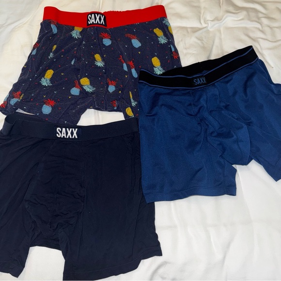 Set of 3 SAXX Boxer Ultra  Briefs - good condition. Size medium - Picture 1 of 8
